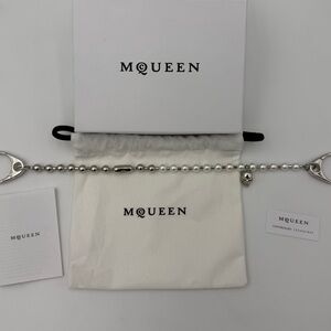 💀Alexander McQUEEN Pearl & Skull Chain Palladium Bag Charm (Current Model $650)